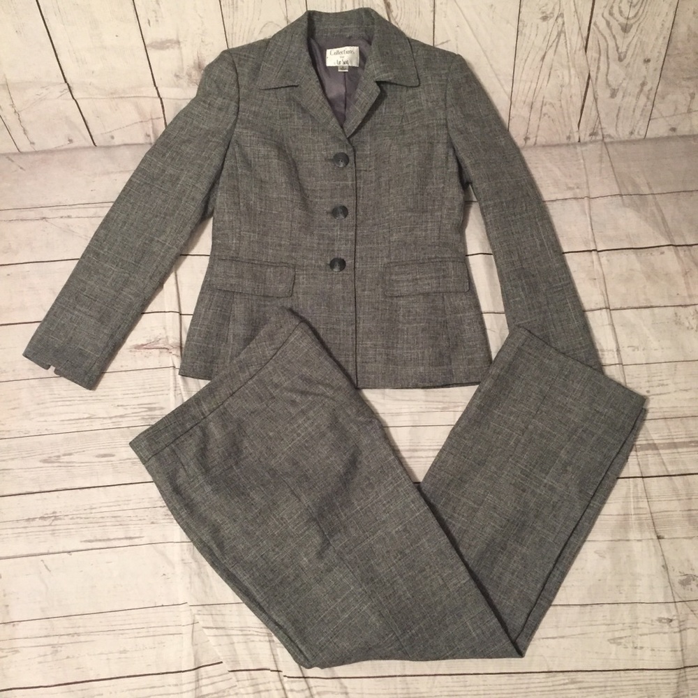 Le Suit Gray Plaid Two-Piece Pantsuit